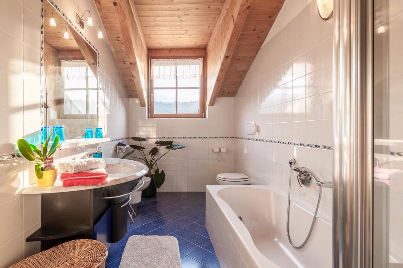 Twin Room with Shared Bathroom